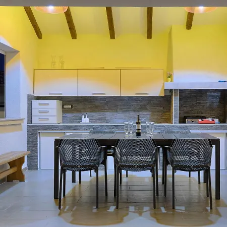 Alba Bianca By Interhome Sisan