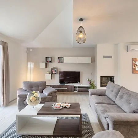 Alba Bianca By Interhome Sisan